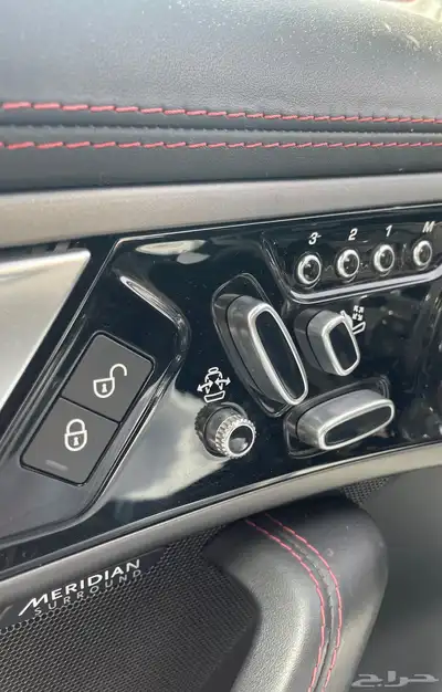 جاكوار F-type 2017 British Design Edition- لون احمر index