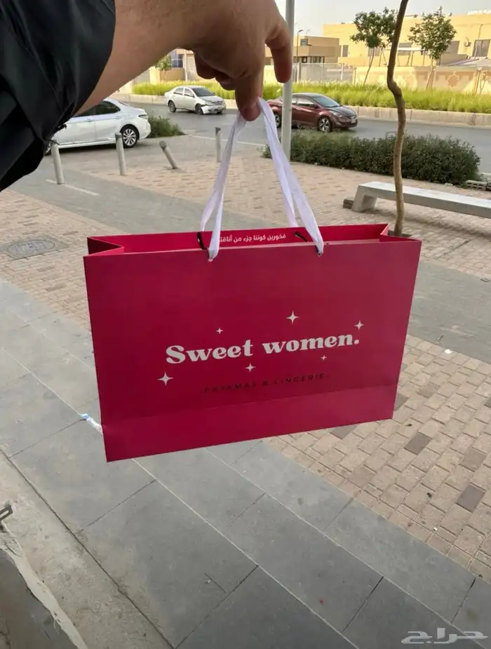 طباعة بوكسات وأكياس عبايات مطابع الرياض 1