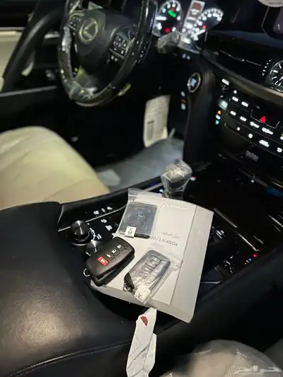 لكزس LX570s فل اوبشن DD 2018 قمة النظافة سعودي وكالة 35