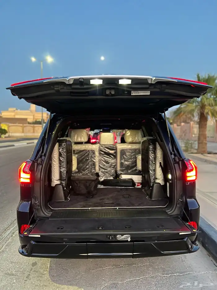 لكزس LX570s فل اوبشن DD 2018 قمة النظافة سعودي وكالة 40