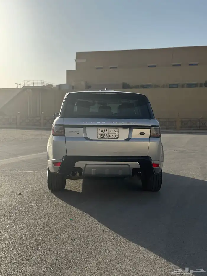 رنج روفر سبورت 2020 على الضمان 4