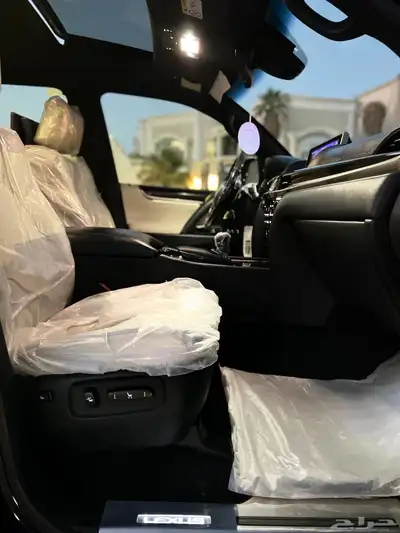 لكزس LX570s فل اوبشن DD 2018 قمة النظافة سعودي وكالة 36