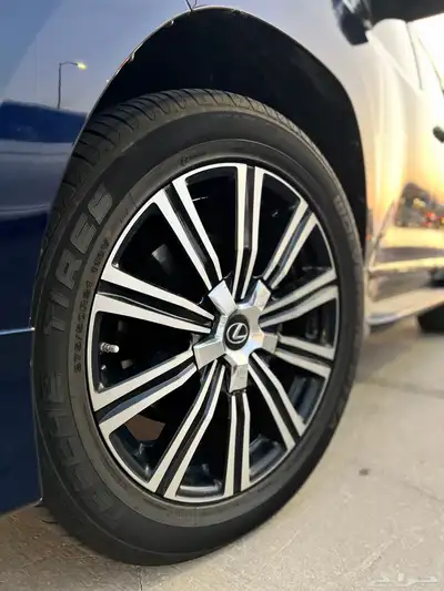 لكزس LX570s فل اوبشن DD 2018 قمة النظافة سعودي وكالة 2
