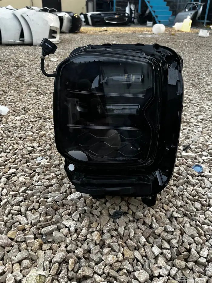 شمعة ازيرا يمين يسار 2024 1