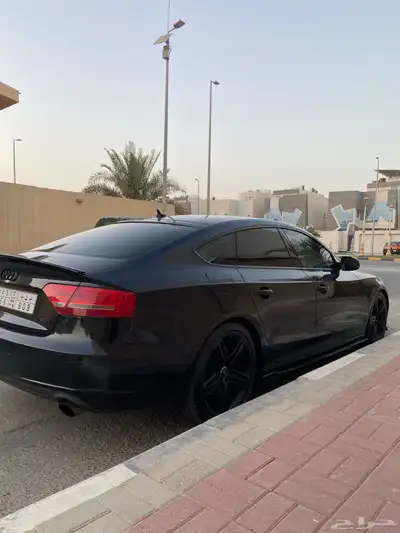 للبيع اودي A5 2010 4