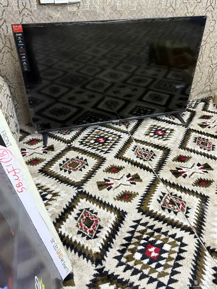 شاشه للبيع جديده استخدام قليل بكرتونها كل شي جديد 1