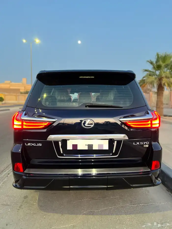 لكزس LX570s فل اوبشن DD 2018 قمة النظافة سعودي وكالة 38