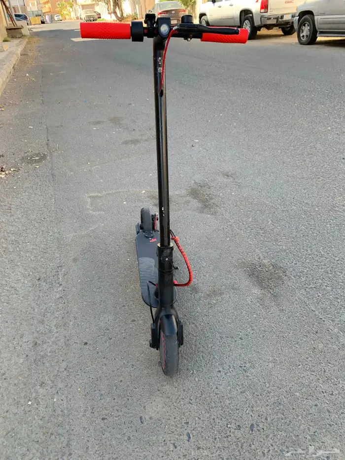 اسكوتر كهربائي نظيف 0