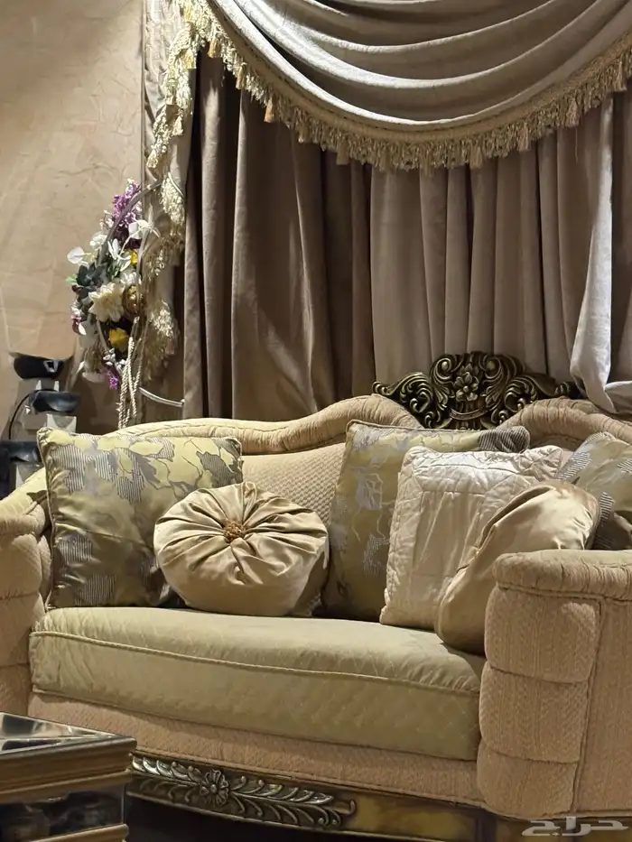 كنب فاخر تصميم عصري 4