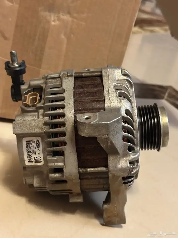 للبيع دينمو بوليسي أصلي - كراون فكتوريا 200 أمبير (مباع) 0