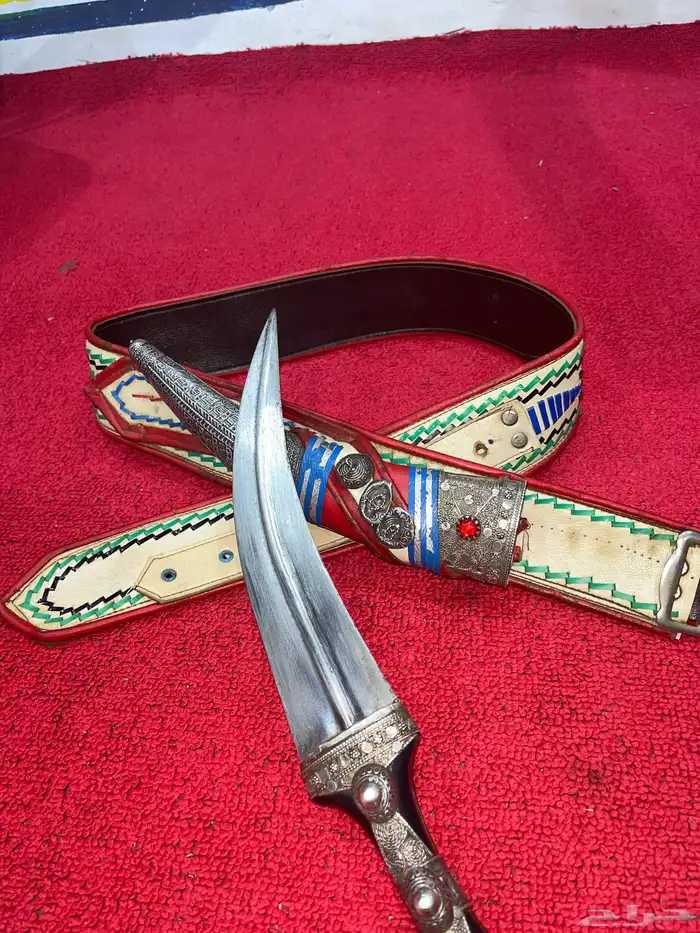 تم البيع . جمبيه فضه قديمة 2