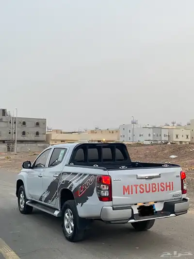 للبيع مستبيشي L200 شد بلد منوت المستخدم 5