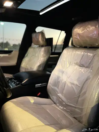 لكزس LX570s فل اوبشن DD 2018 قمة النظافة سعودي وكالة 17