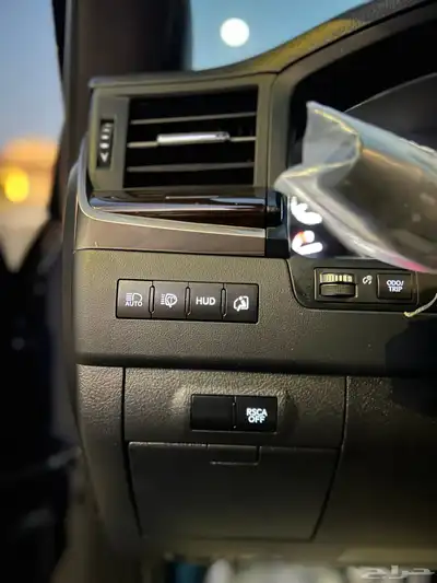 لكزس LX570s فل اوبشن DD 2018 قمة النظافة سعودي وكالة 10