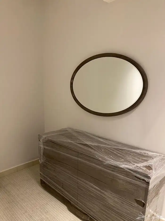 غرفة نوم من العبد اللطيف استخدام سنه وشوي ومرتبه طبيه 1