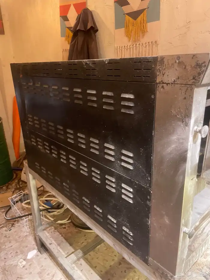 فرن بيتزا وفطاير ايطالي 0