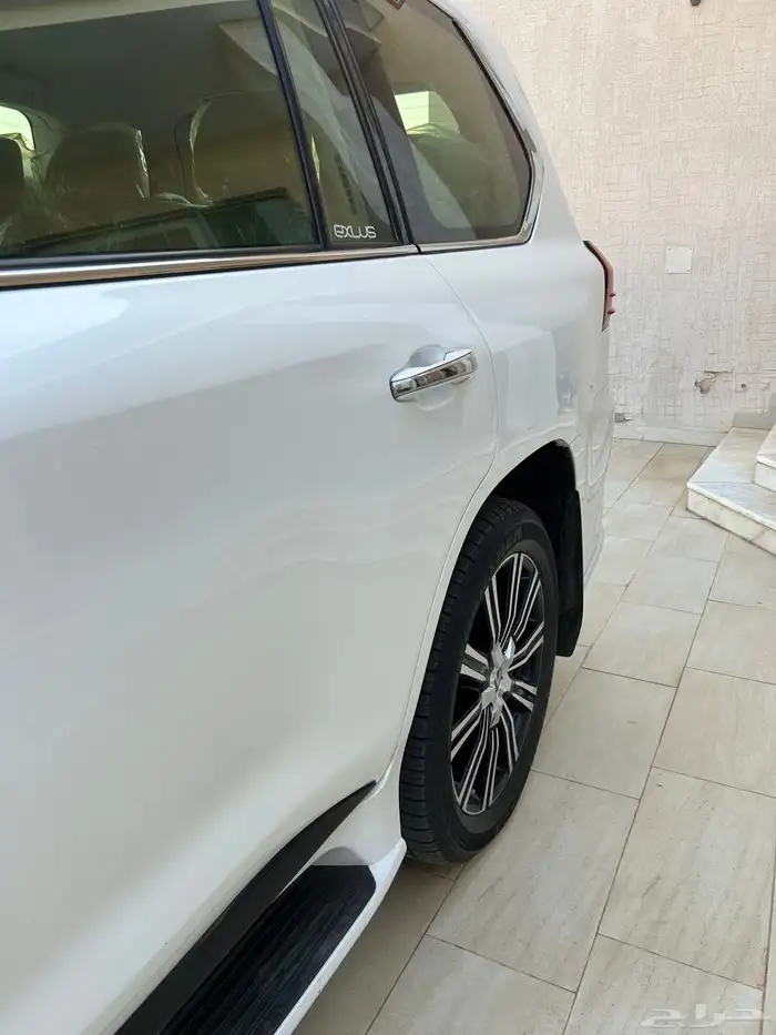 (تم البيع) جيب لكسز 2021 10