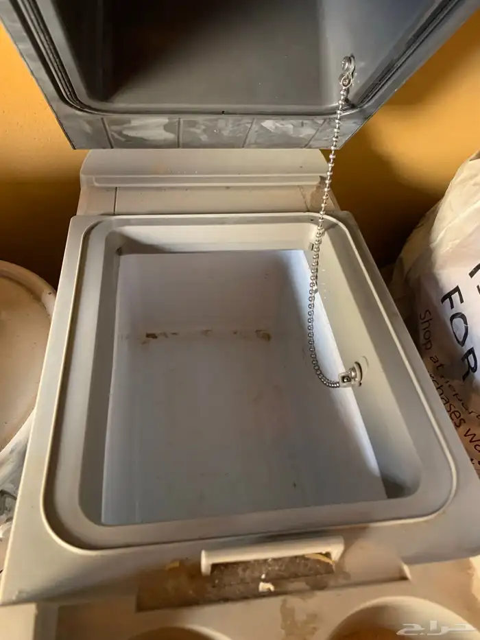 ثلاجة سياره صغيره 0