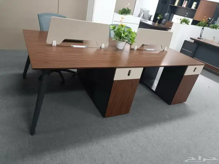 آثاث المكتب للبيع بجملة 3