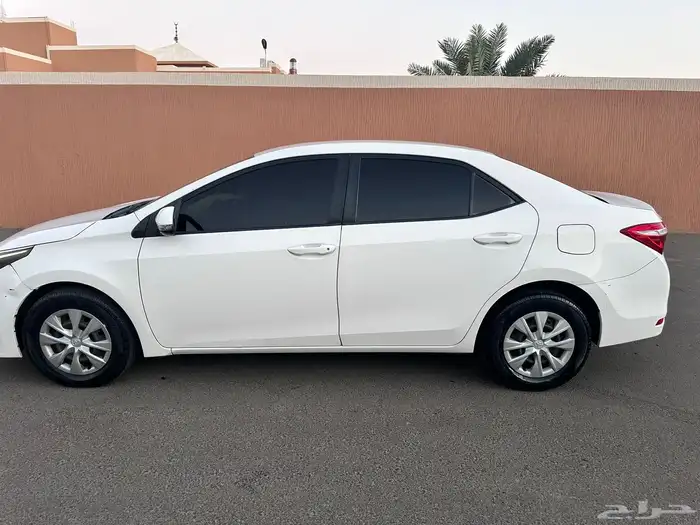 كورولا 2014 للبيع 3