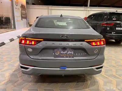 عرض خاص فورد تورس امبيانتي 2025 8