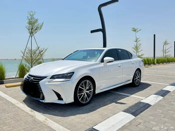 للبيع لكزس GS200t 2016 نظيف 2