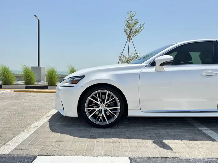 للبيع لكزس GS200t 2016 نظيف 9