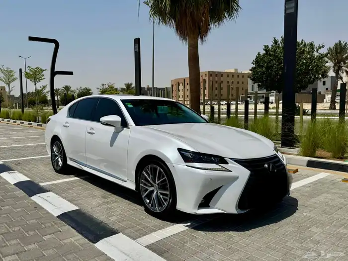 للبيع لكزس GS200t 2016 نظيف 14