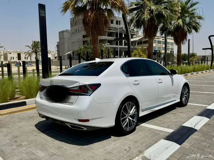 للبيع لكزس GS200t 2016 نظيف 16