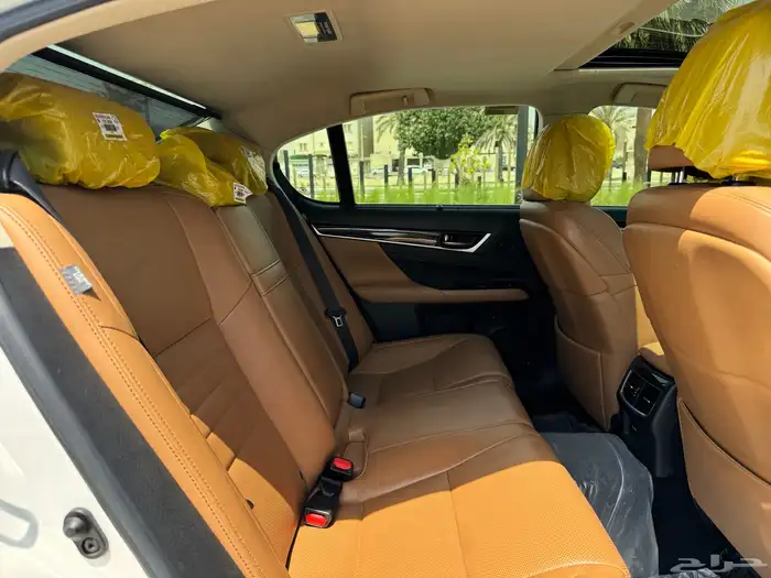 للبيع لكزس GS200t 2016 نظيف 38