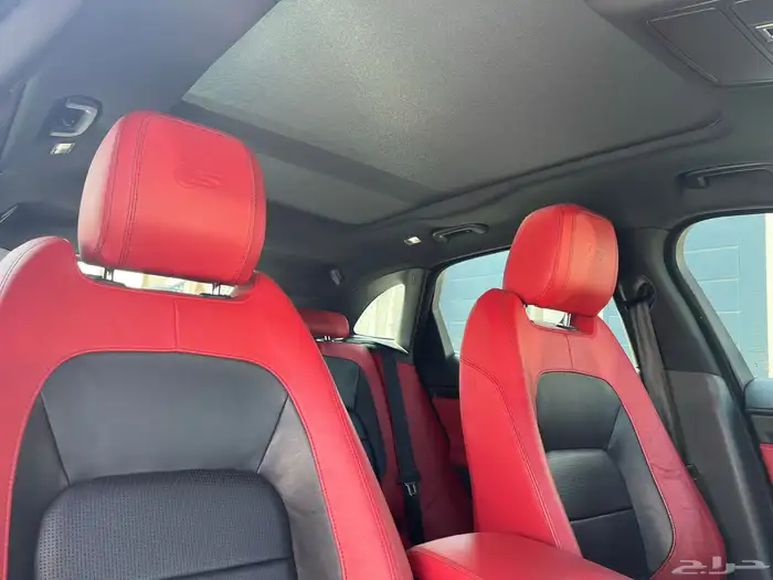 جاكوار F-pace 16