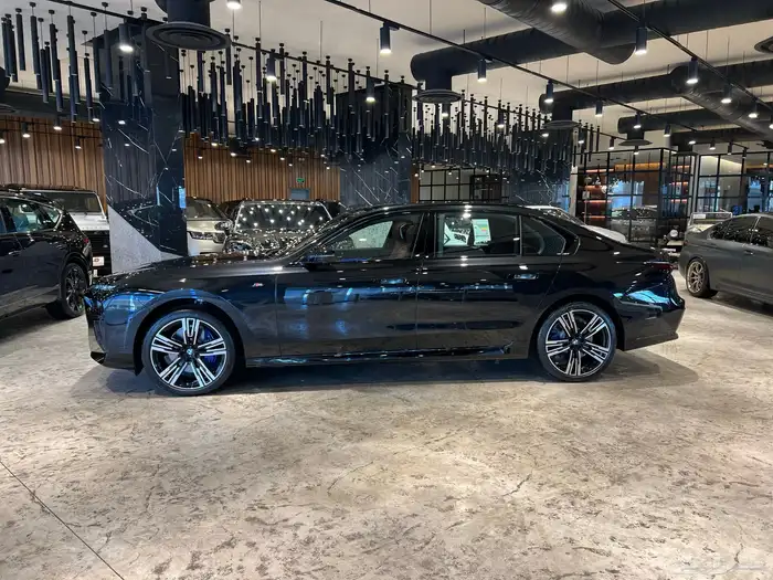 بي ام دبليو 735 - BMW 735i M Kit 2026 2