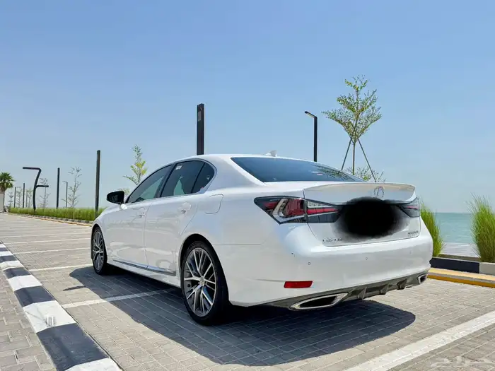 للبيع لكزس GS200t 2016 نظيف 5