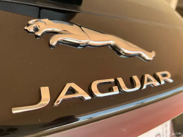 جاكوار F-pace 25