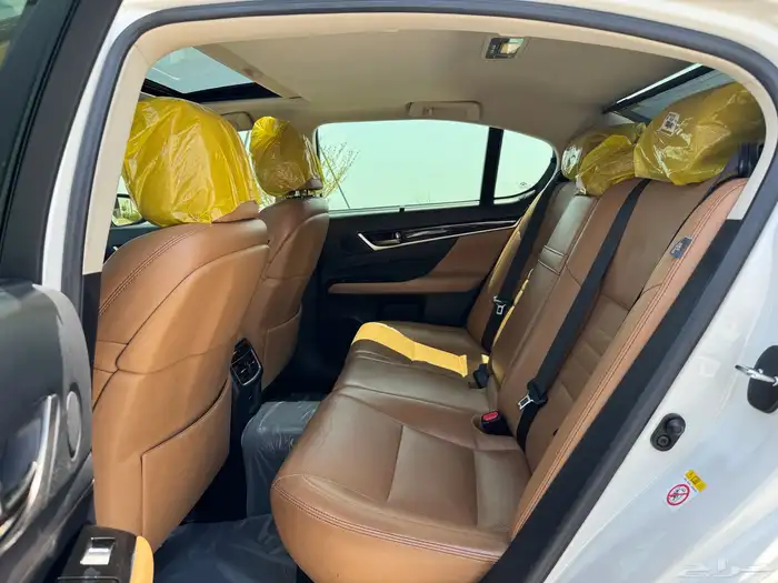 للبيع لكزس GS200t 2016 نظيف 33