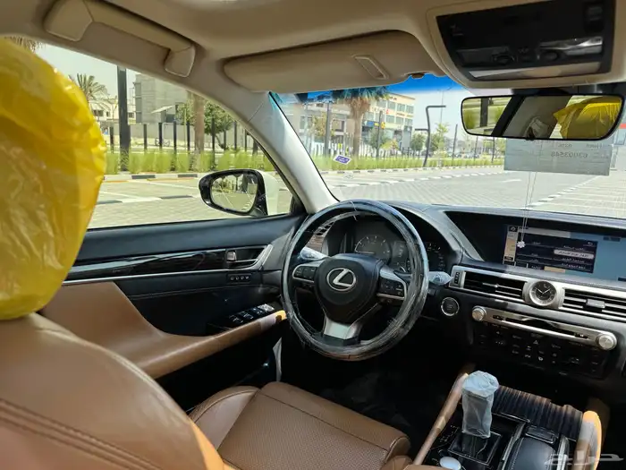 للبيع لكزس GS200t 2016 نظيف 39