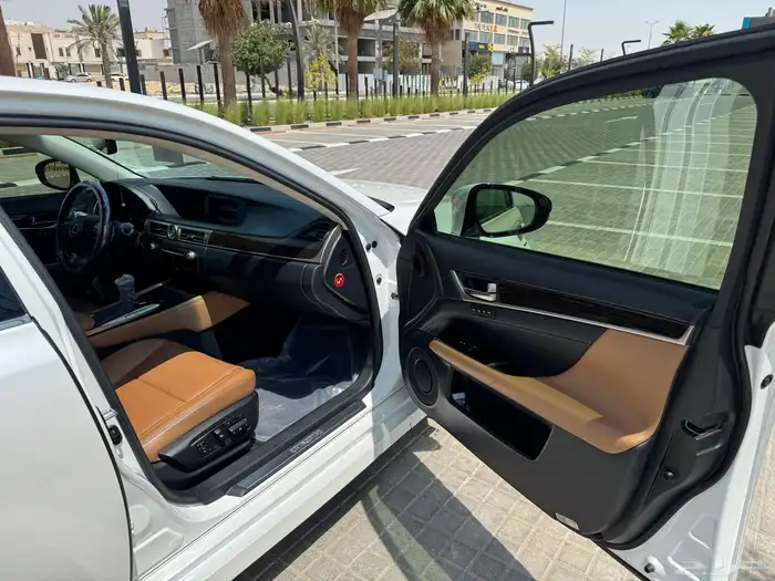 للبيع لكزس GS200t 2016 نظيف 43