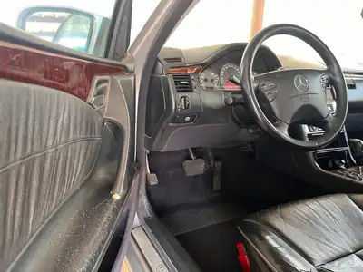 مرسيدس- بنز 2002 E240 4