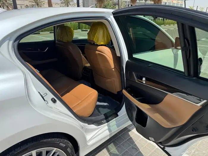 للبيع لكزس GS200t 2016 نظيف 36