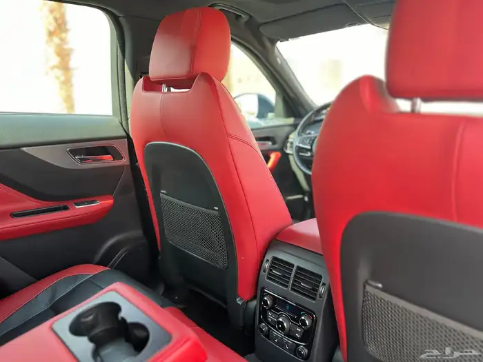 جاكوار F-pace 15