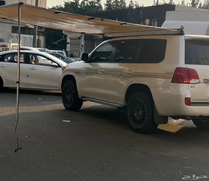 للبيع مظلة رحلات لجميع انواع السيارات 1