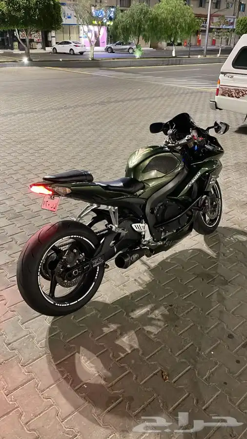 دباب سوزوكي 750 ريس 2009 3