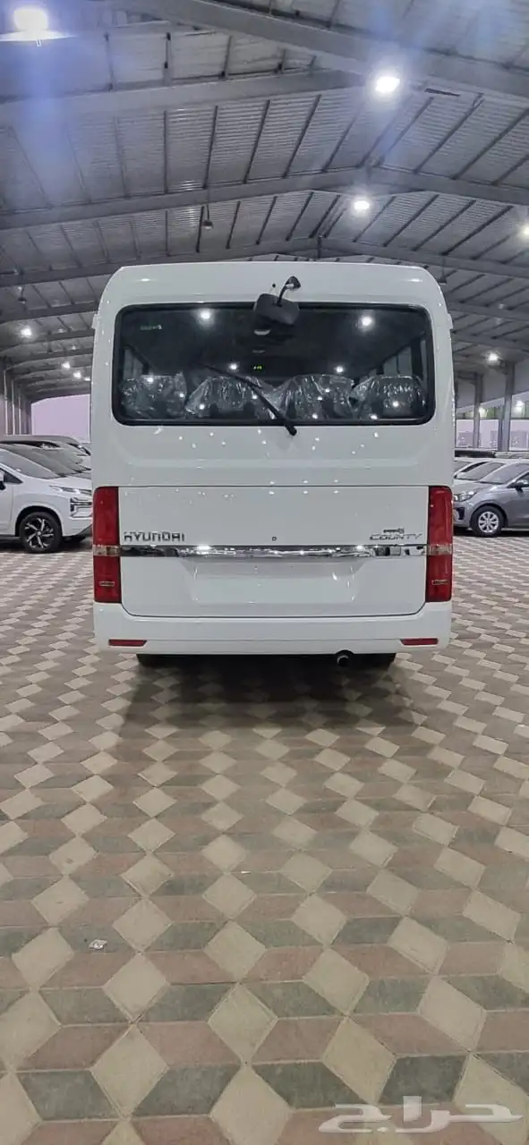 باص هوانداي كاونتي 26 راكب اصفار 5