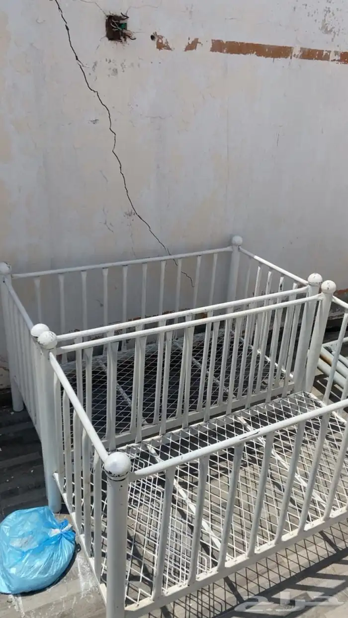 كراسي اطفال شبه الجديده الواحد ب150 0