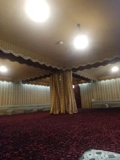 خيمة كبيرة و60 قطعة مجلس 0