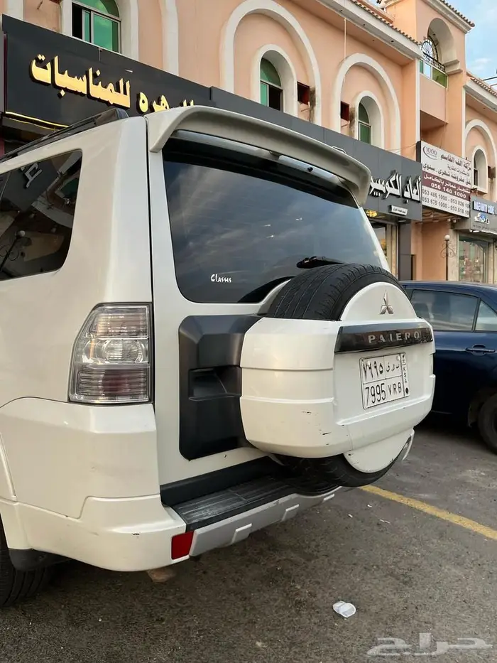 ( تم البيع ) ميتسوبيشي باجيرو GLS 2010 3.5 5