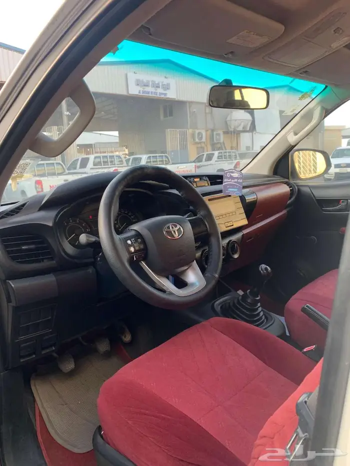 TOYOTA HILUX 4X4 2016 MODEL PETROL 6