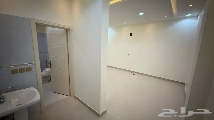 للايجار شقة جديدة بحي الرحاب 1