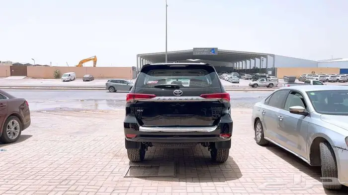 تويوتا فورتشنر GX2 4 4 ديزل 2025 3