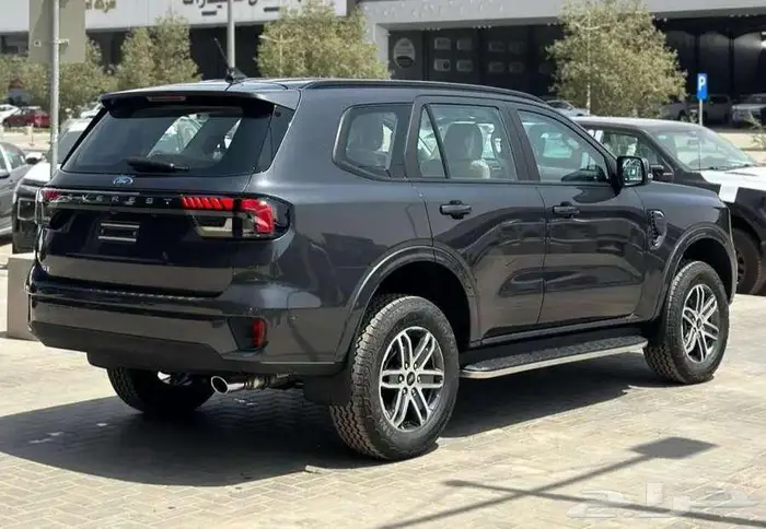 فورد ايفرست XLT نص فل 2025 9